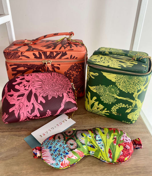 Bath Accessories & Cosmetic Bags