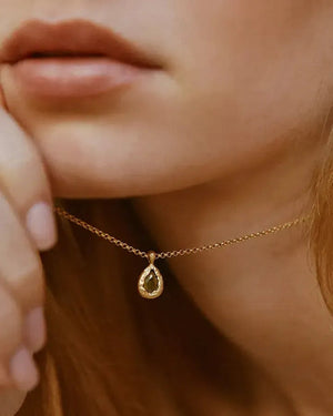 agapee-lysia-dark-green-necklace