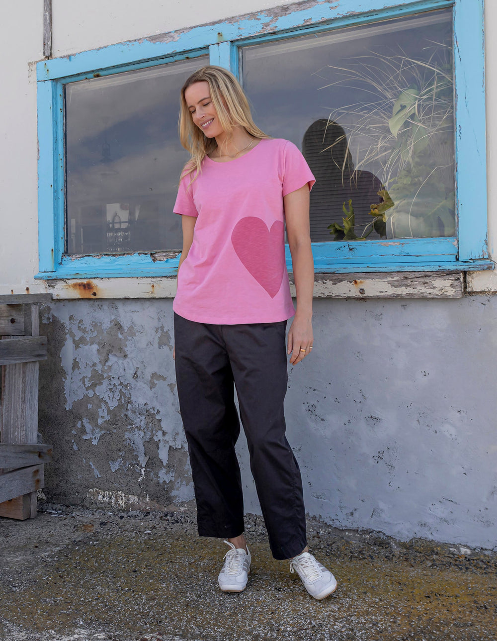 elm-lifestyle-lund-barrel-leg-pant-black