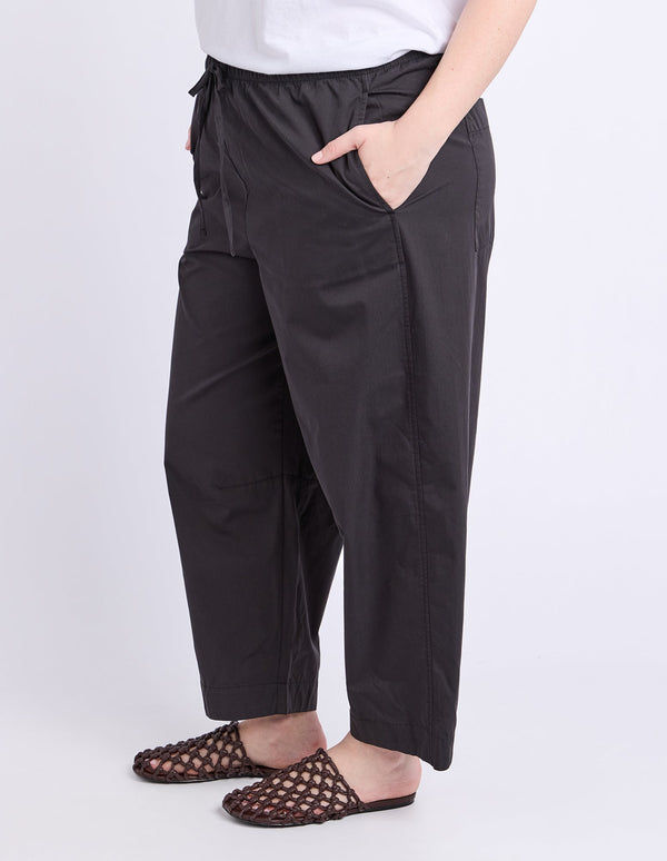 elm-lifestyle-lund-barrel-leg-pant-black