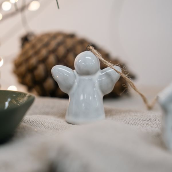 Hanging Angel - White