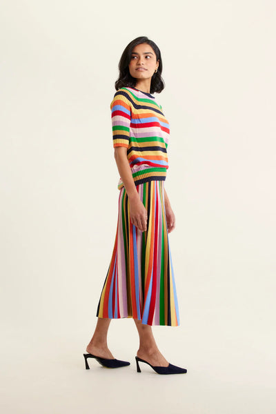 Woman wearing Avenue Top and Skirt Lurex in Rainbow side view