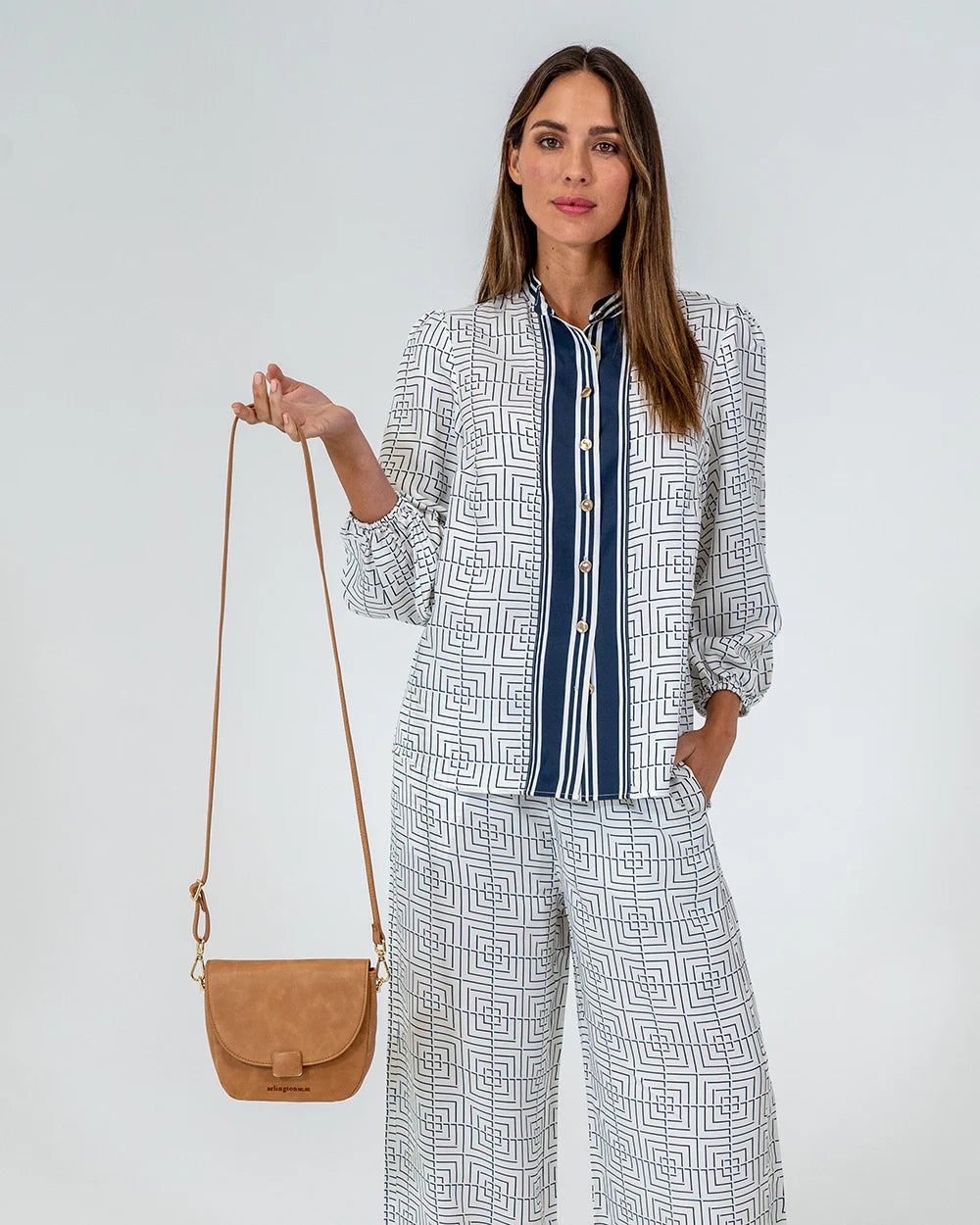 Arlington Milne Allegra - Vintage Tan with thin sling