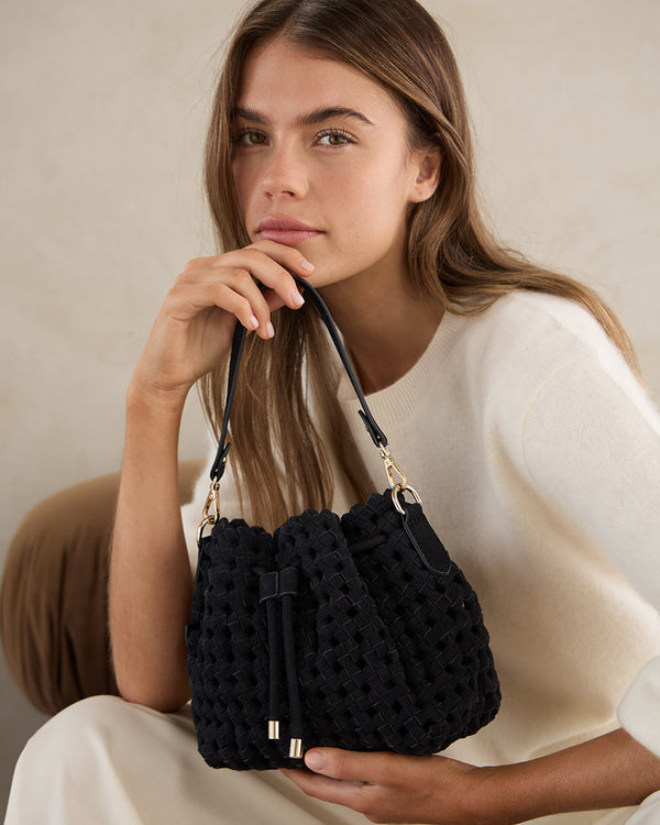elms-and-king-box-weave-bucket-navy