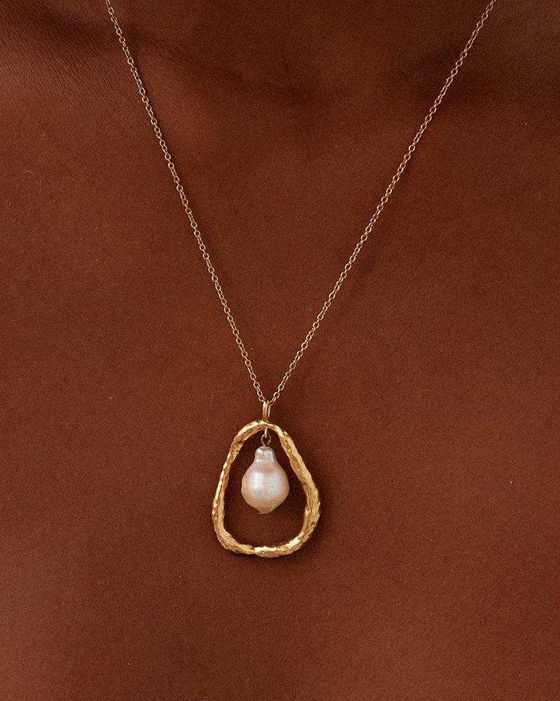 agapee-ostuni-necklace