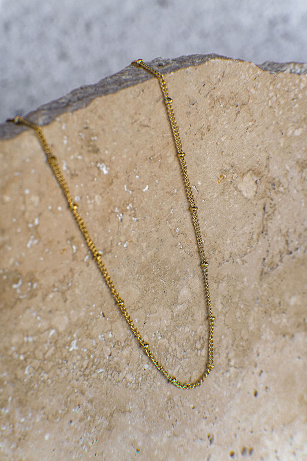 faya-co-fable-beaded-gold-chain-necklace