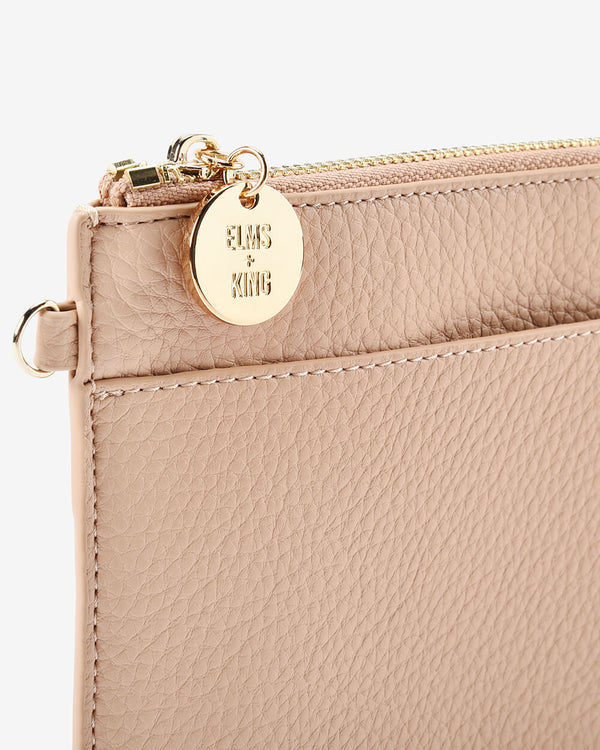 elms-and-king-flat-pouch-neutral-pebble