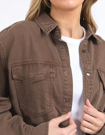 woman wearing white top and Daisy Overshirt - Chocolate