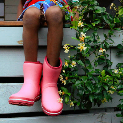 a kid sitting wearing Andie Kids - Bubblegum