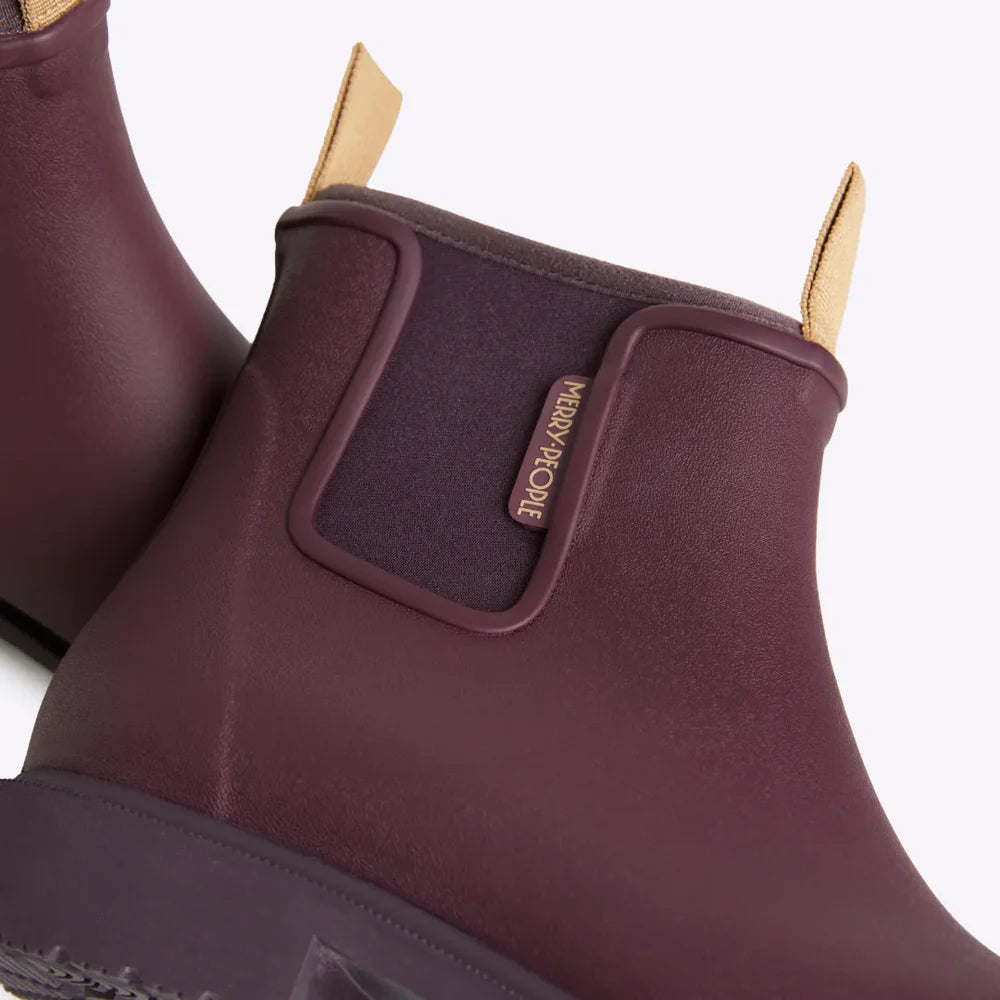 closer look to Bobbi Boot - Dark Cherry