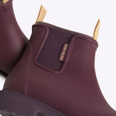 closer look to Bobbi Boot - Dark Cherry