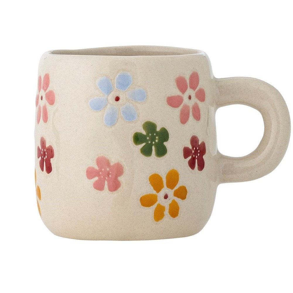 bloomingville-millie-cup-white-flowers
