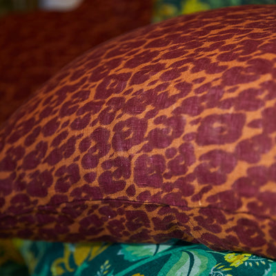 closer look of Odette Linen Pillowcase Set design