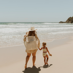 sande-kids-beach-hauler-backpack-sand