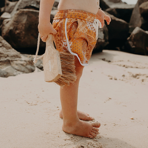 sande-kids-sand-brush