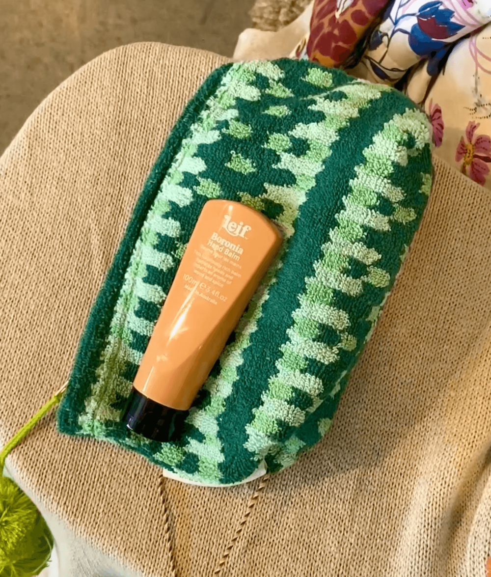Artlette Terry Pouch Green + Hand Cream