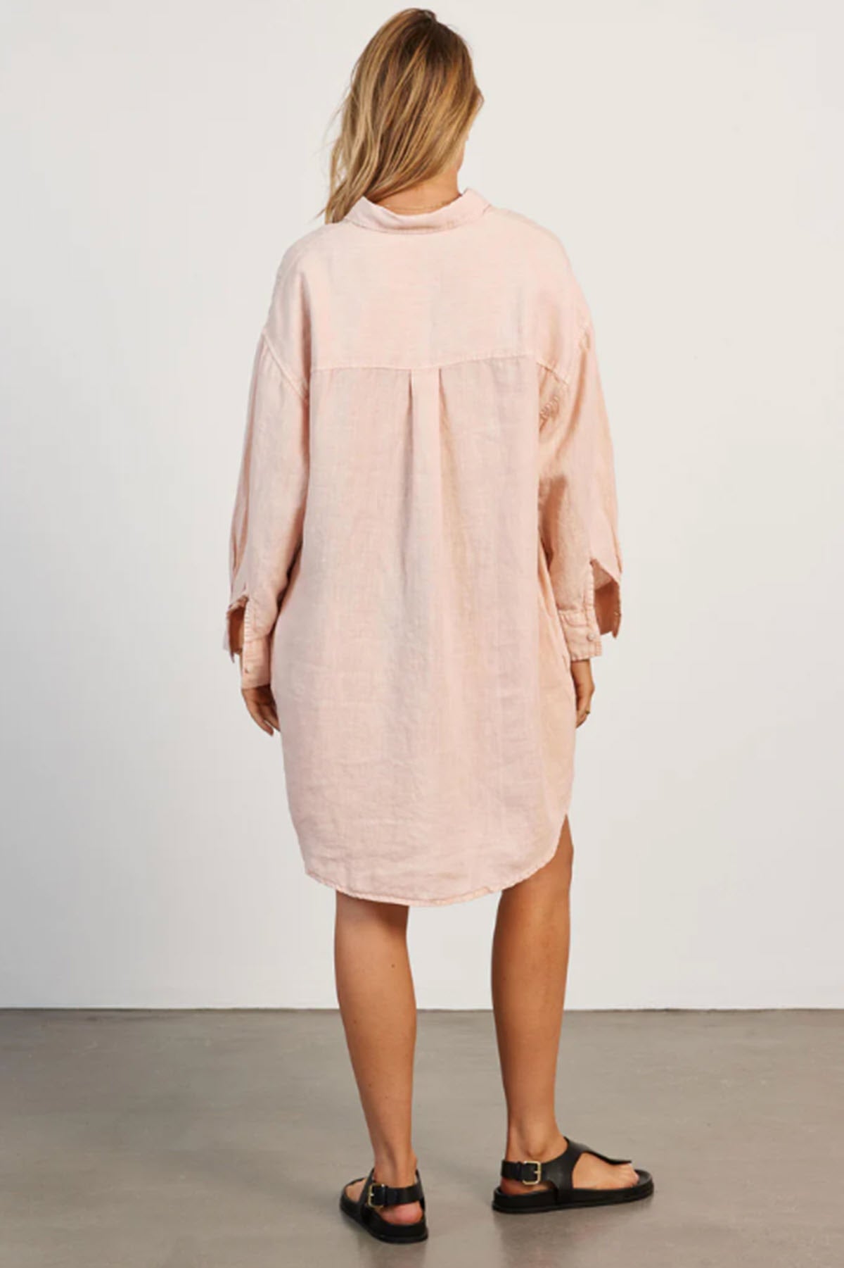 woman wearing Hampton Linen Beach Dress - Peach back side