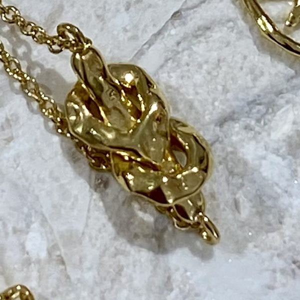 Agapee Nodea Necklace