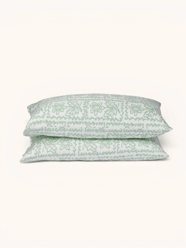 Daisy Sage Standard Pillowcases