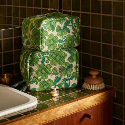 Leon Emerald Toiletry Bag