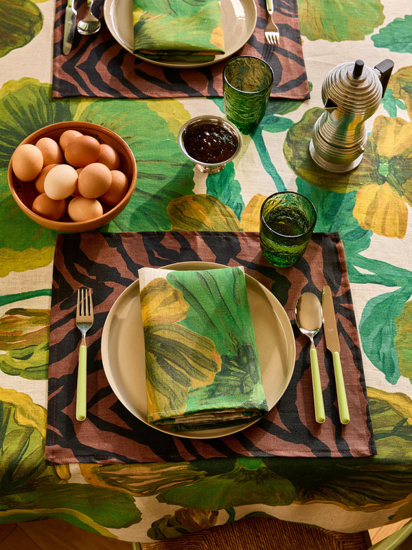 Wild Pansy Verde Napkins (set of 4)