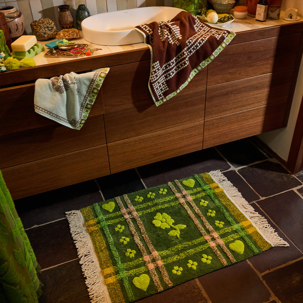 sage-x-clare-josephine-bath-mat-hunter-green