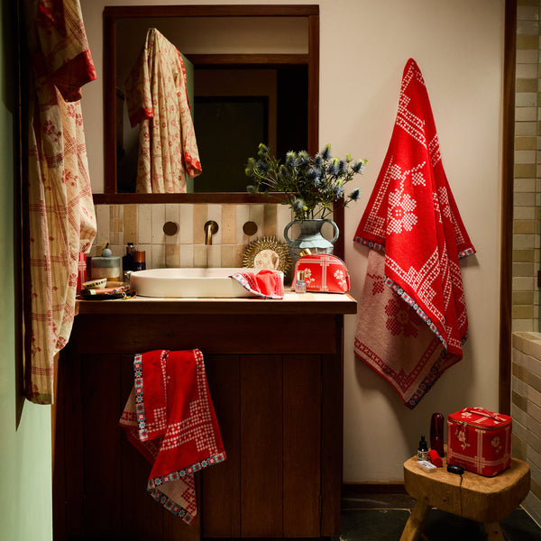 sage-x-clare-bonny-bath-range-poppy