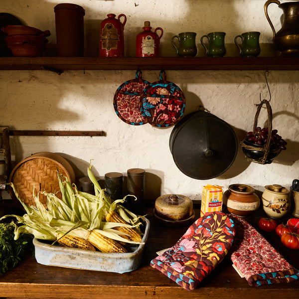 sage-and-clare-magnolia-oven-mitt-set
