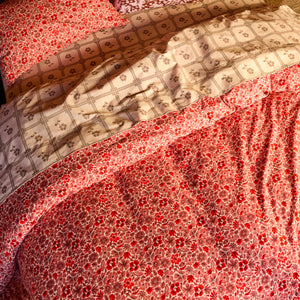 sage-x-clare-magnolia-cotton-quilt-cover-poppy