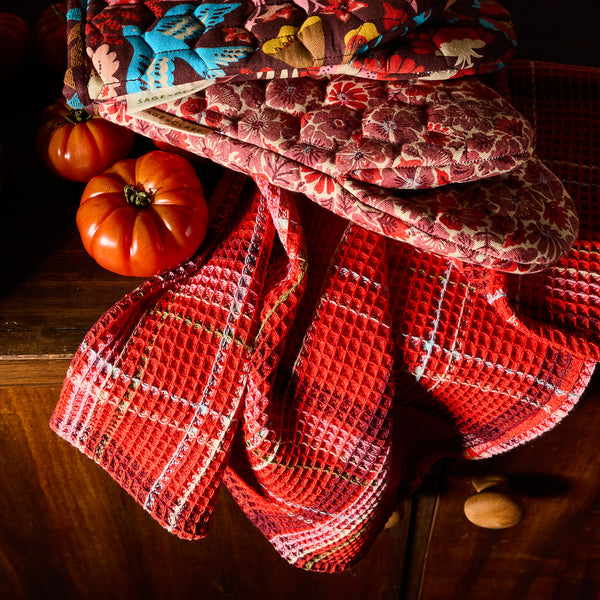 sage-and-clare-frances-waffle-tea-towel-poppy