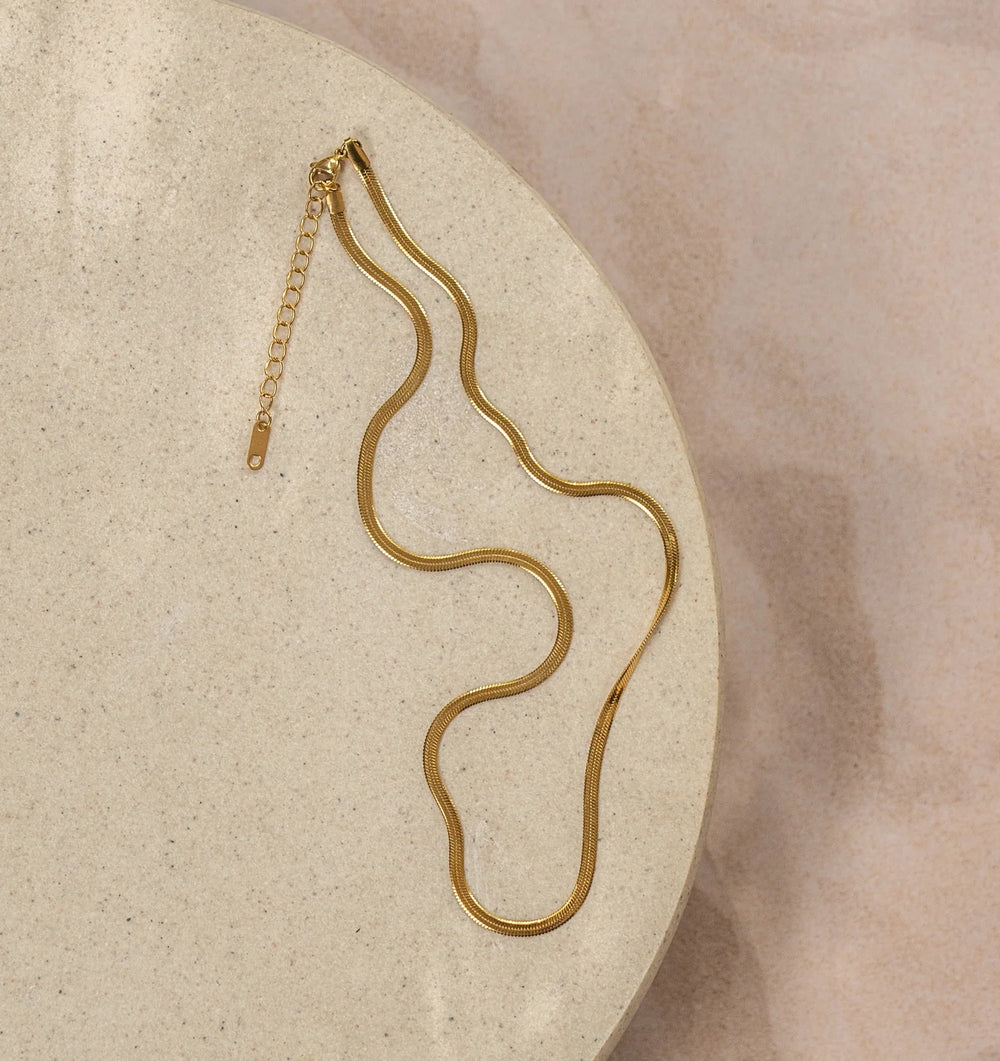 Eliza Herringbone Necklace