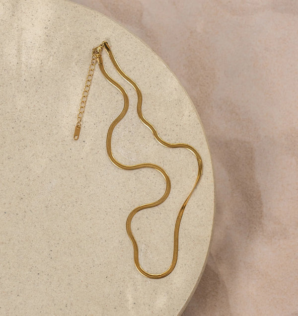 Eliza Herringbone Necklace