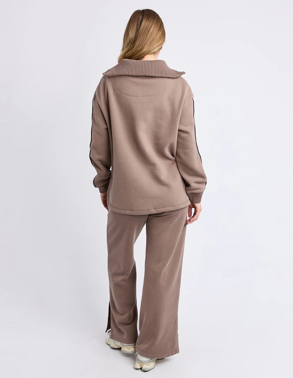 Knit Collar Crew - Brown