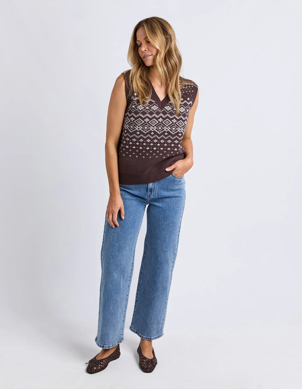 Nordic Vest - Chocolate and White