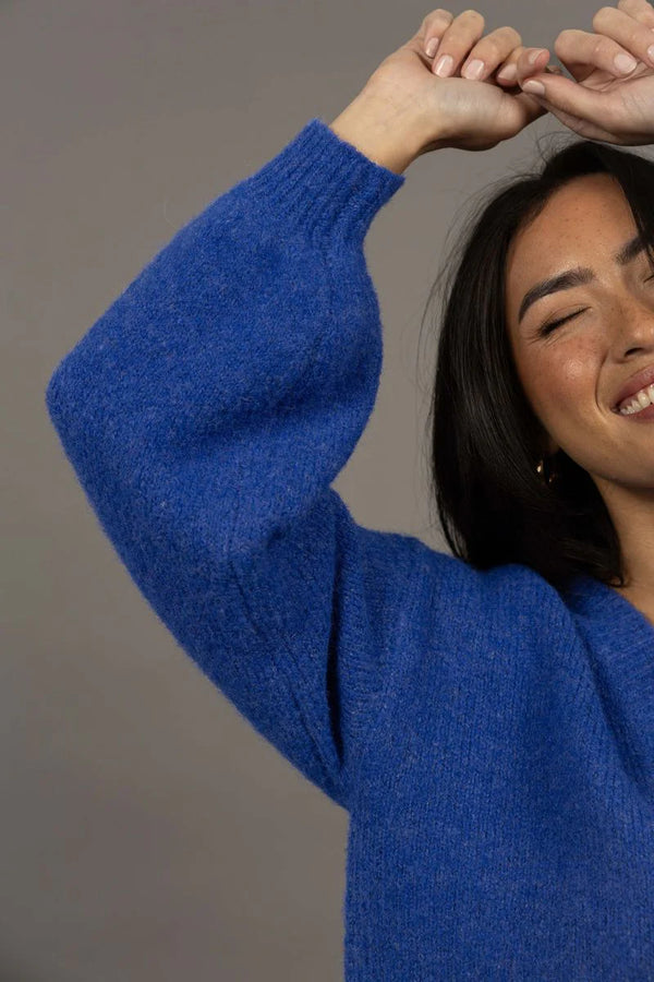Nouveau V Neck Jumper - Royal Blue