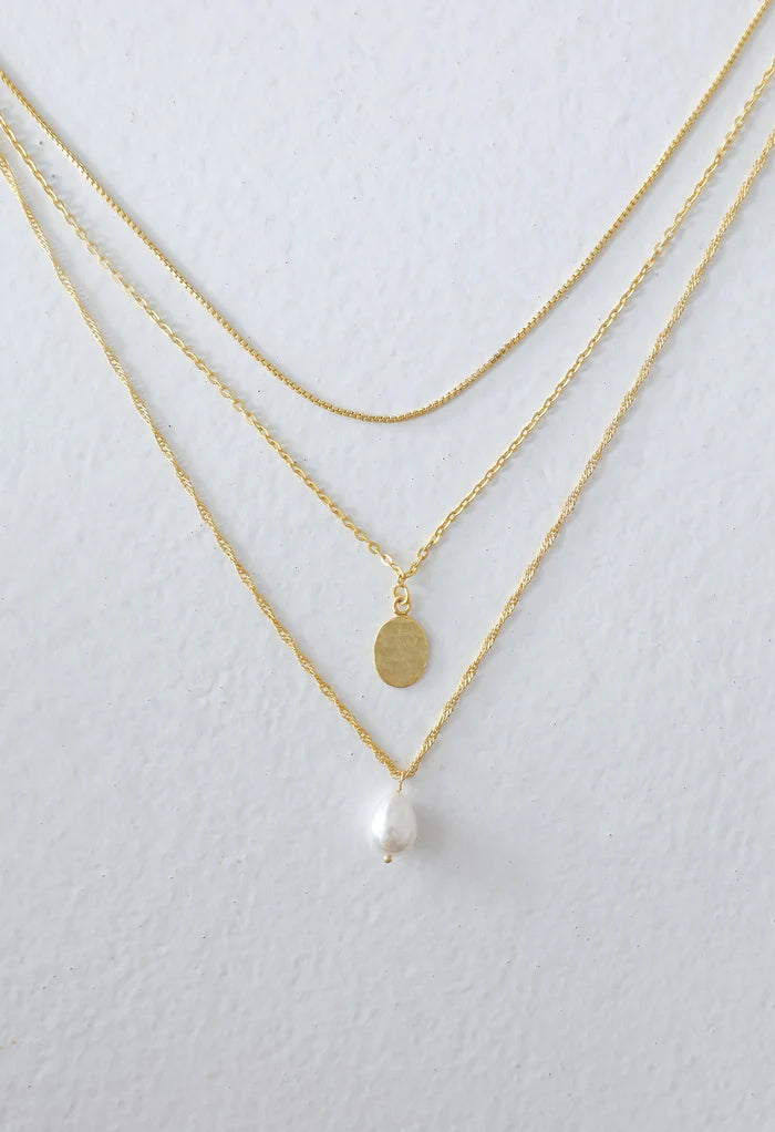 Shell Pearl Necklace-Gold