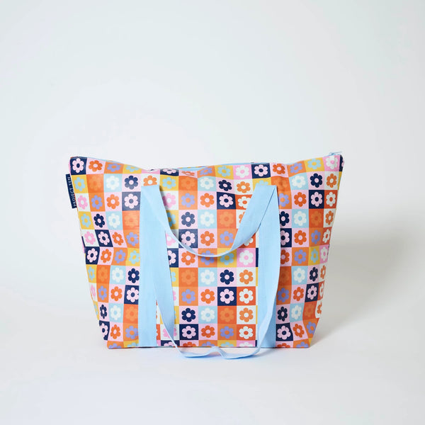 Zip Medium Tote - Square Garden