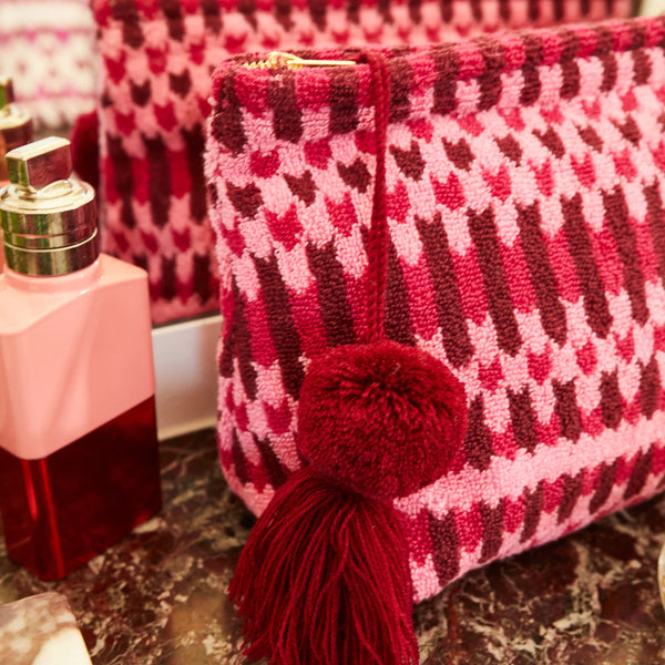 Closer look Arlette Terry Pouch - Cosmo Pink tussel