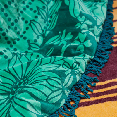 Closer look of Mallorie Velvet Blanket (green plant print)