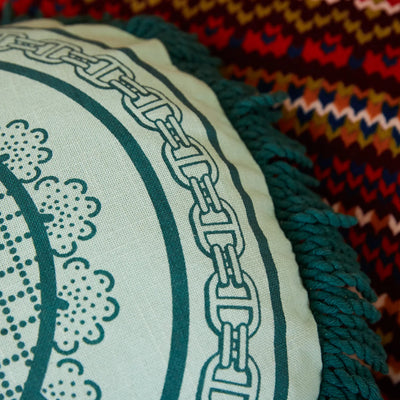 closer look of Manville cushion fringe