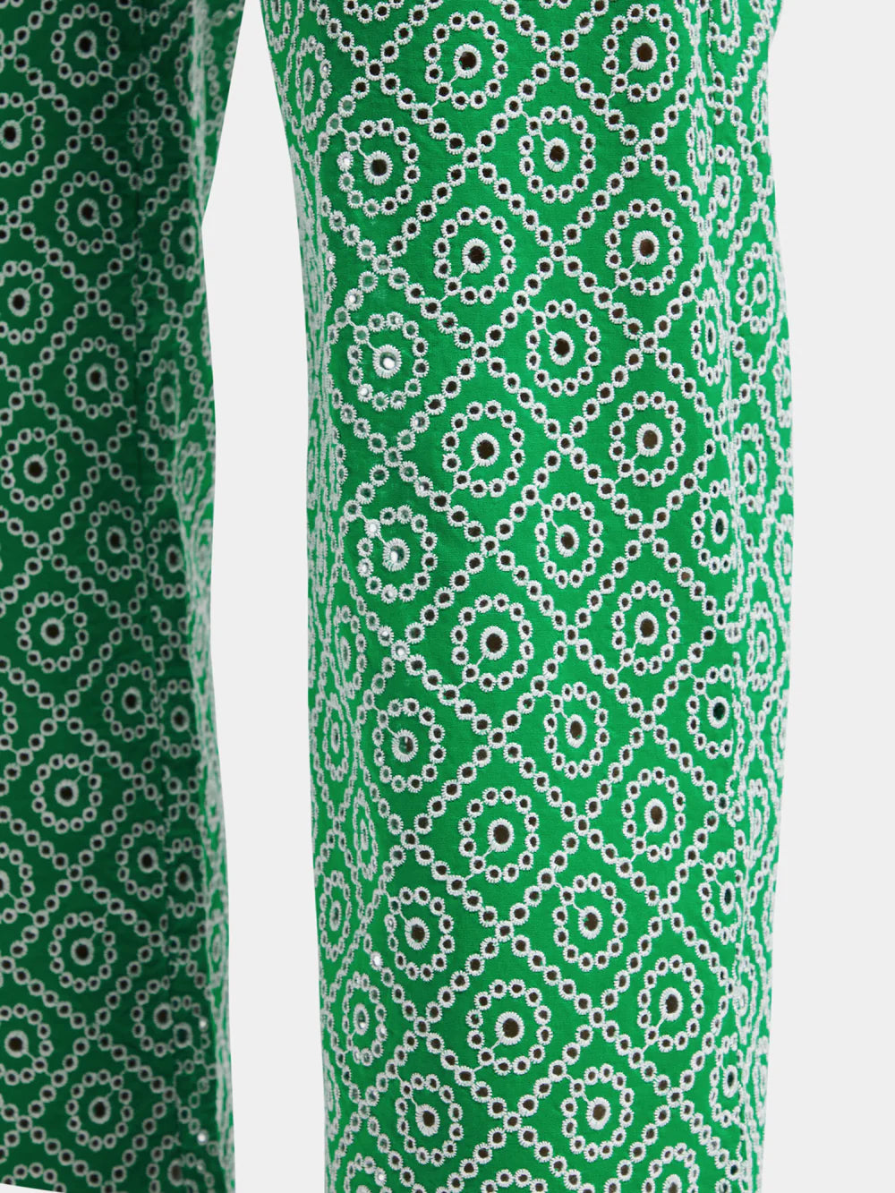 closer pants design details