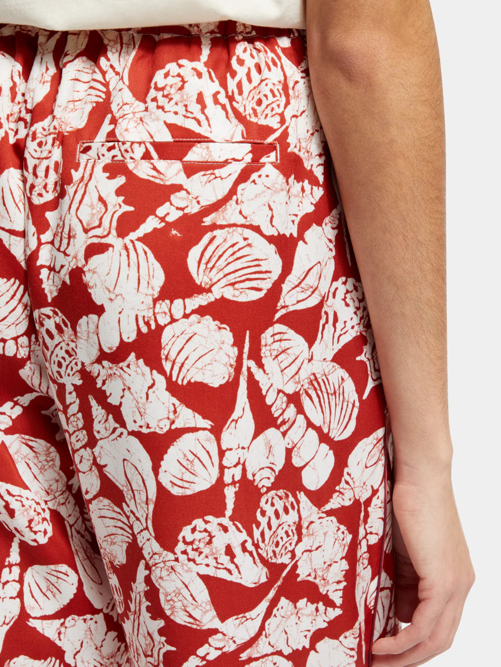 closer look to Gia Shell Batik Printed Pants back pocket details