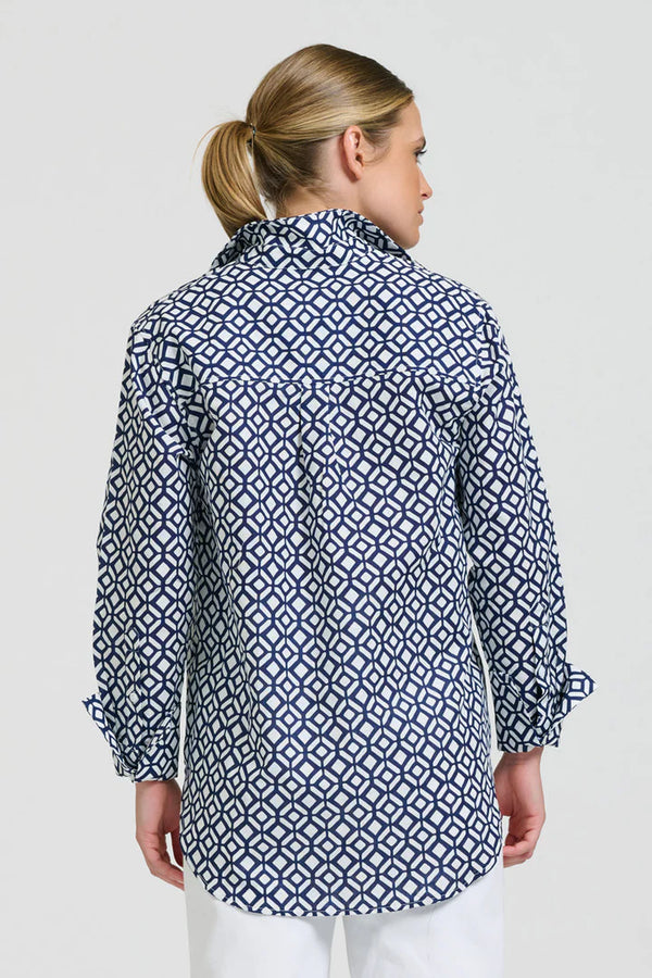 Elodie Girlfriend Shirt - White/Navy Geo
