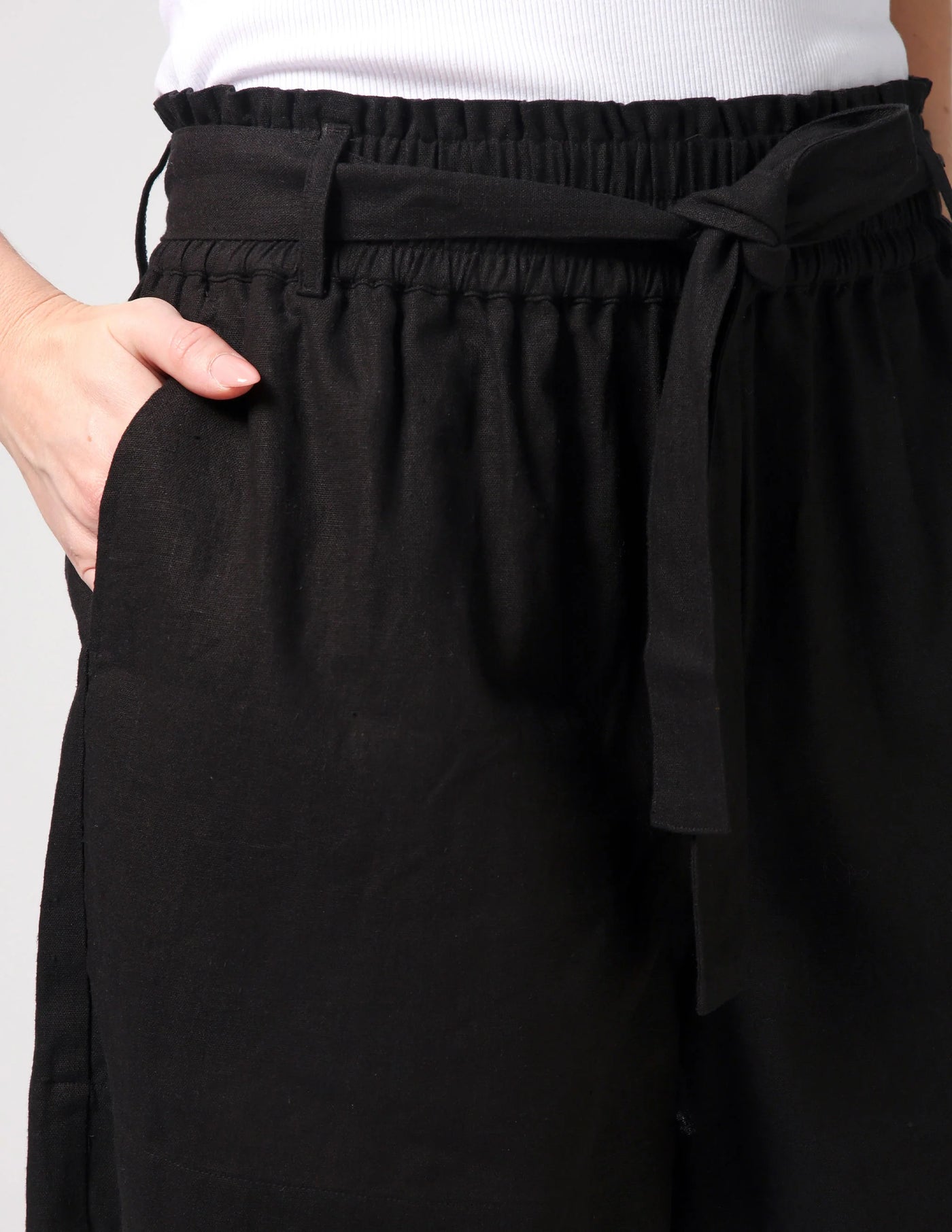 Noa Short - Black