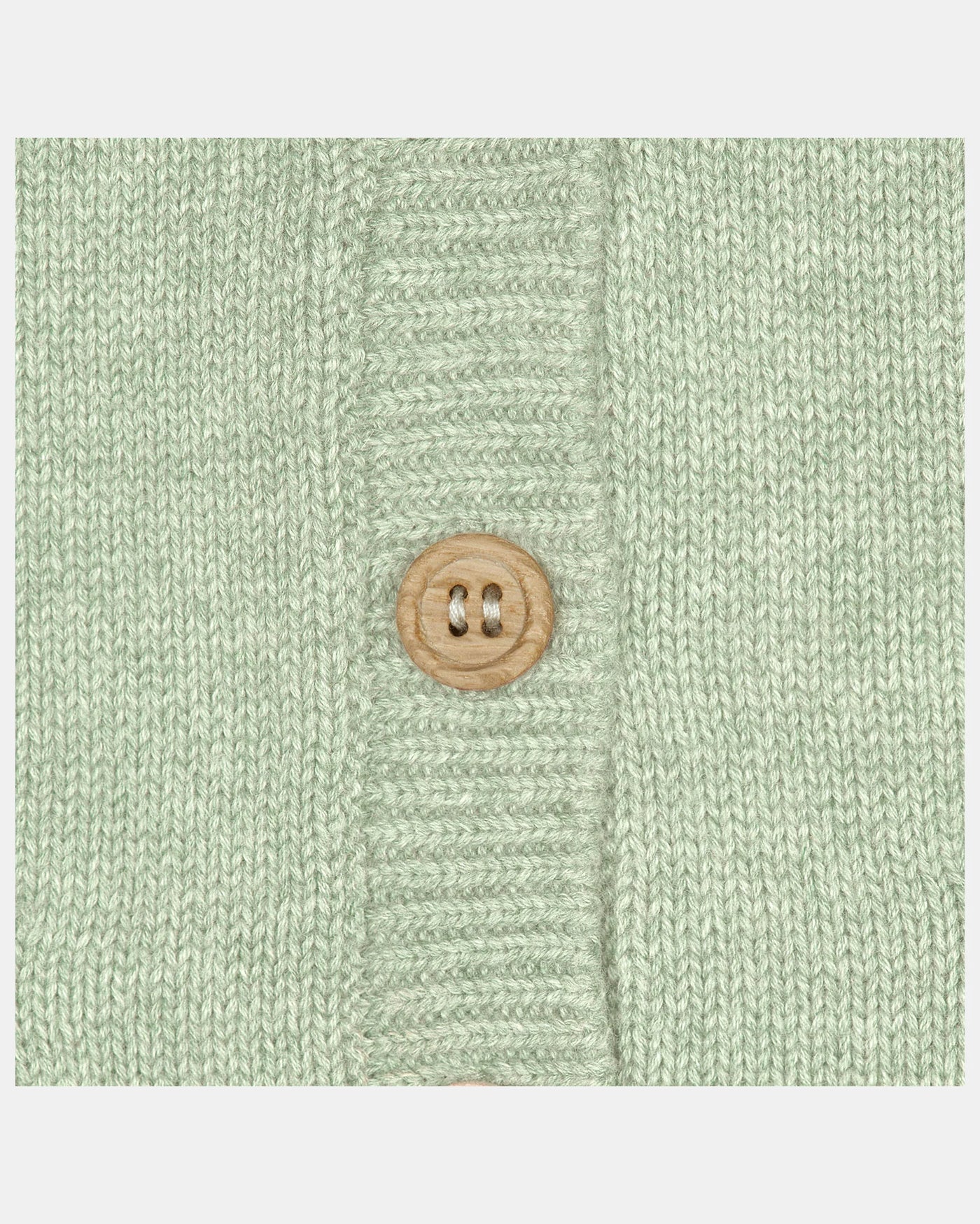 closer look Organic Cardigan Remy - Matcha button
