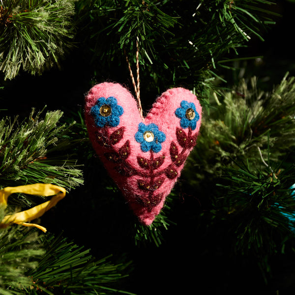 sage-x-clare-sadie-heart-decoration