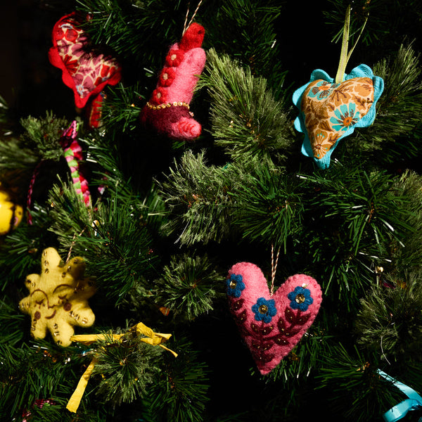 sage-x-clare-sadie-heart-decoration