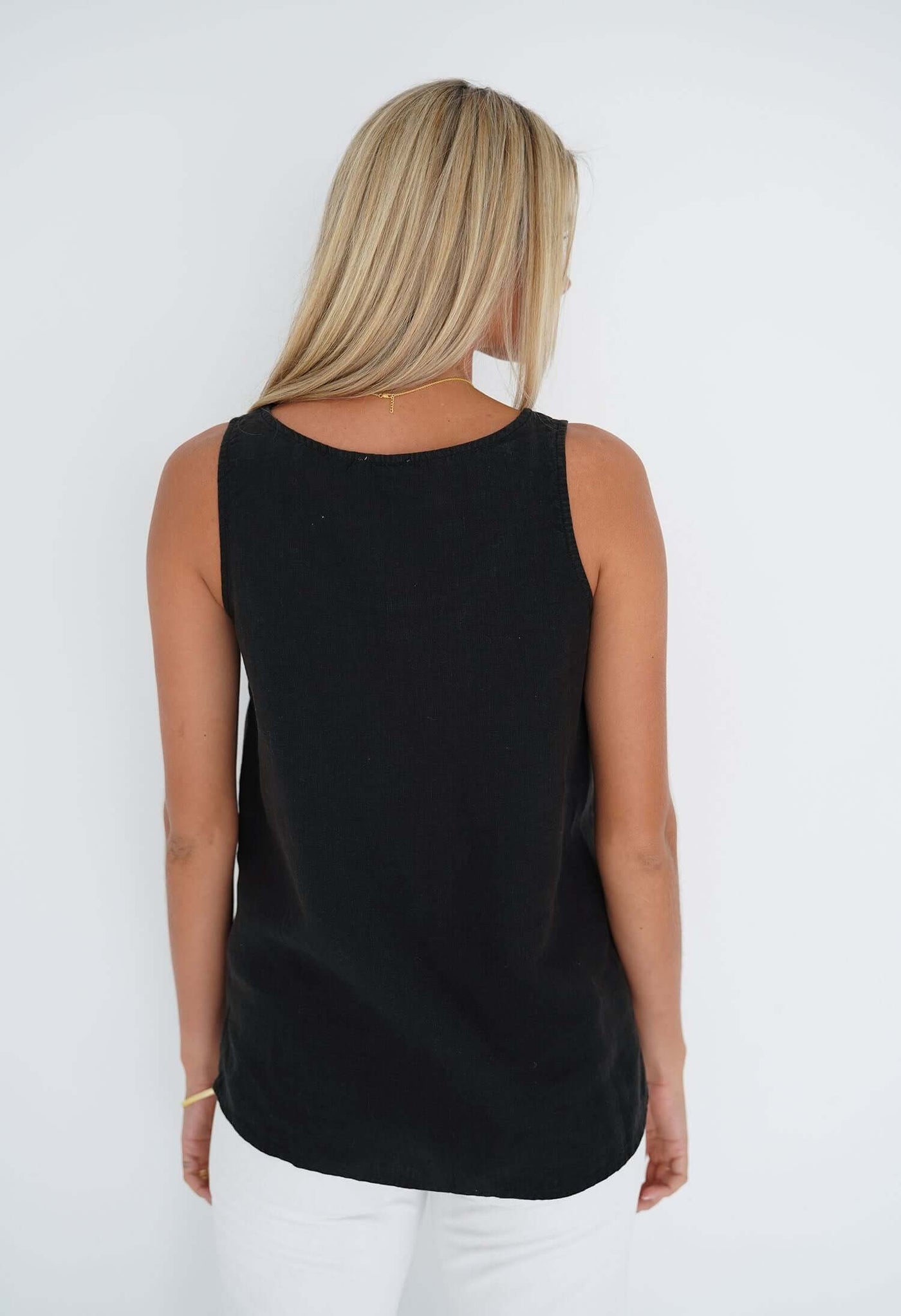 Isola Singlet - Black